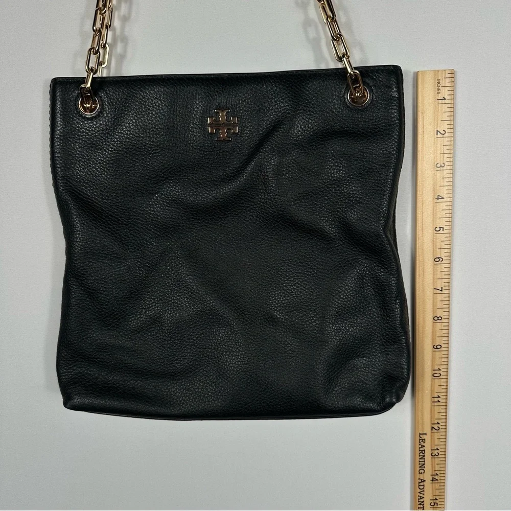 Tory Burch Frida Swingpack in Black Pebbled Leather with Gold hardware - Picture 7 of 8